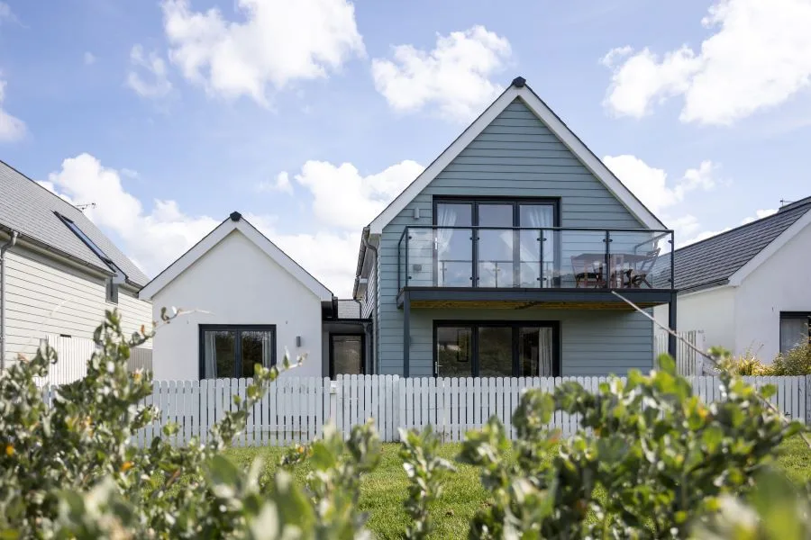 52 Greenway Drive External view